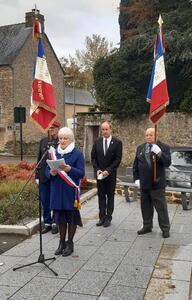 100 Monument aux Morts